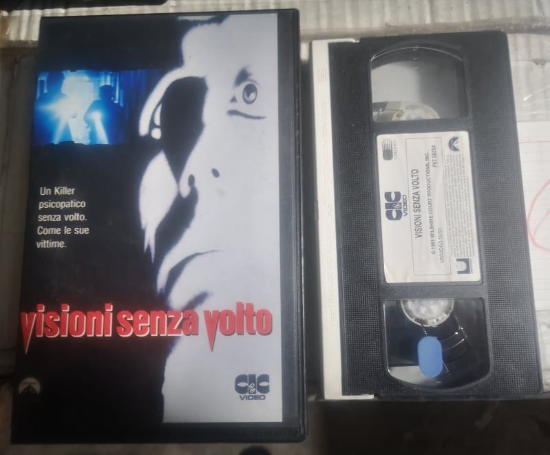 TeknoFilm - VHS – VISIONI SENZA VOLTO di Gary Sherman (1991) - CIC (INEDITO IN DVD) TeknoFilm - VHS – VISIONI SENZA VOLTO di Gary Sherman (1991) - CIC (INEDITO IN DVD)