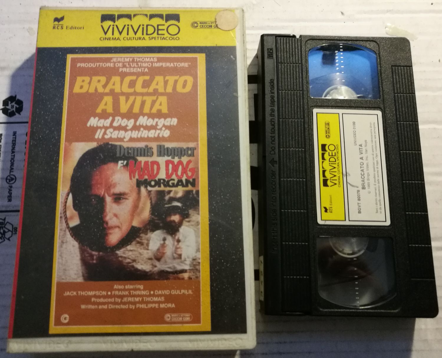 TeknoFilm – VHS – BRACCATO A VITA di Philippe Mora (1976) - VIVIVIDEO (INEDITO IN DVD) TeknoFilm – VHS – BRACCATO A VITA di Philippe Mora (1976) - VIVIVIDEO (INEDITO IN DVD)
