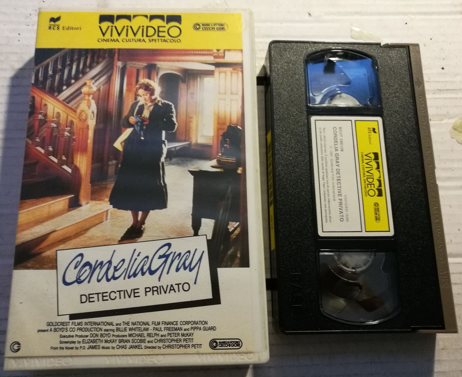 TeknoFilm – VHS – CORDELIA GRAY - DETECTIVE PRIVATO di Christopher Petit (1981) - VIVIVIDEO (INEDITO IN DVD) TeknoFilm – VHS – CORDELIA GRAY - DETECTIVE PRIVATO di Christopher Petit (1981) - VIVIVIDEO (INEDITO IN DVD)