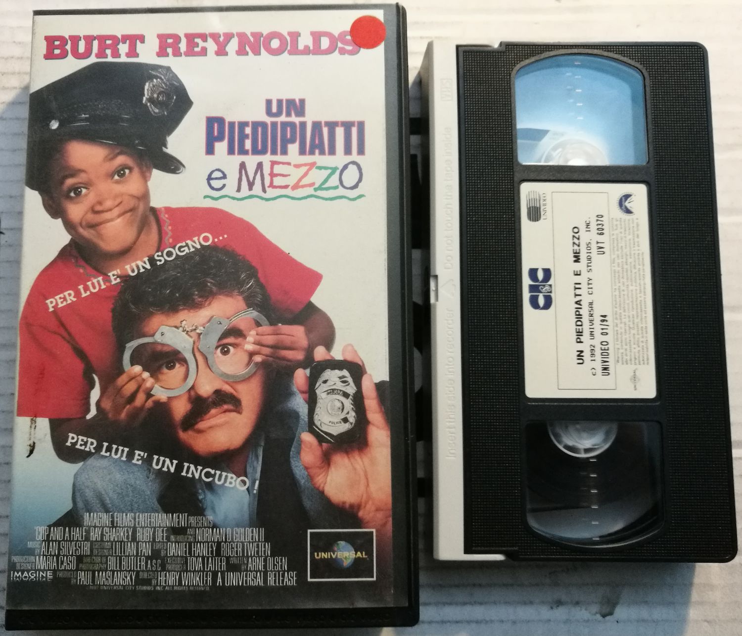 TeknoFilm - VHS – UN PIEDIPIATTI E MEZZO di Henry Winkler (1993) - CIC TeknoFilm - VHS – UN PIEDIPIATTI E MEZZO di Henry Winkler (1993) - CIC