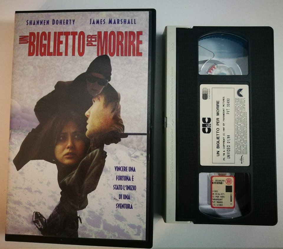TeknoFilm - VHS – UN BIGLIETTO PER MORIRE di Stuart Cooper (1997) - CIC (INEDITO IN DVD) TeknoFilm - VHS – UN BIGLIETTO PER MORIRE di Stuart Cooper (1997) - CIC (INEDITO IN DVD)