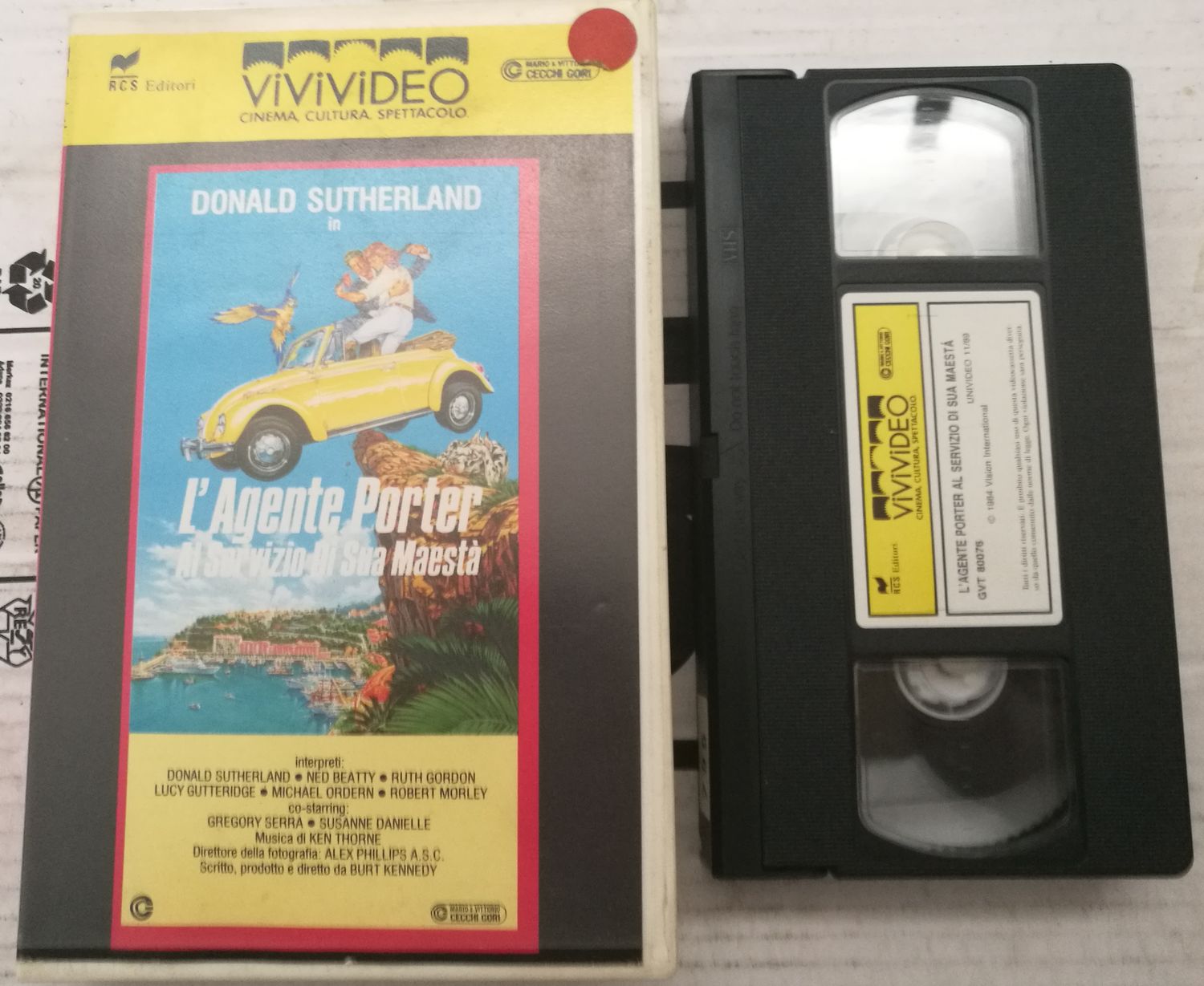 TeknoFilm – VHS – L'AGENTE PORTER AL SERVIZIO DI SUA MAESTA' di Burt Kennedy (1987) - VIVIVIDEO (INEDITO IN DVD) TeknoFilm – VHS – L'AGENTE PORTER AL SERVIZIO DI SUA MAESTA' di Burt Kennedy (1987) - VIVIVIDEO (INEDITO IN DVD)