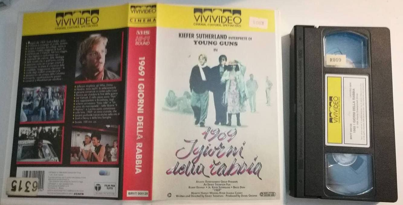 TeknoFilm – VHS – 1969 I GIORNI DELLA RABBIA di Ernest Thompson (1988) - VIVIVIDEO (INEDITO IN DVD) TeknoFilm – VHS – 1969 I GIORNI DELLA RABBIA di Ernest Thompson (1988) - VIVIVIDEO (INEDITO IN DVD)