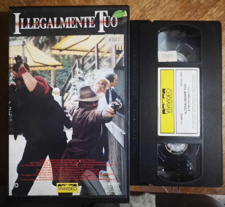 TeknoFilm – VHS – ILLEGALMENTE TUO di Peter Bogdanovich (1988) - VIVIVIDEO (INEDITO IN DVD) TeknoFilm – VHS – ILLEGALMENTE TUO di Peter Bogdanovich (1988) - VIVIVIDEO (INEDITO IN DVD)