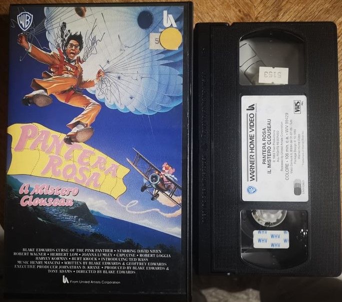 TeknoFilm – VHS – PANTERA ROSA - IL MISTERO CLOUSEAU di Blake Edwards (1983) - WARNER BROS (INEDITO IN DVD) TeknoFilm – VHS – PANTERA ROSA - IL MISTERO CLOUSEAU di Blake Edwards (1983) - WARNER BROS (INEDITO IN DVD)
