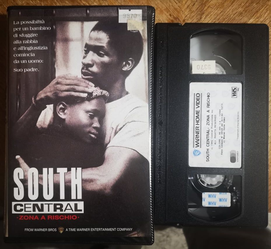 TeknoFilm – VHS – SOUTH CENTRAL - ZONA A RISCHIO di Stephen M. Anderson (1993) - WARNER BROS (INEDITO IN DVD) TeknoFilm – VHS – SOUTH CENTRAL - ZONA A RISCHIO di Stephen M. Anderson (1993) - WARNER BROS (INEDITO IN DVD)