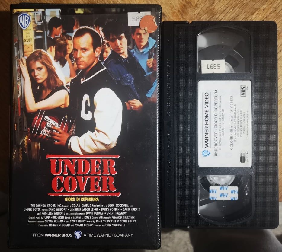 TeknoFilm – VHS – UNDER COVER di John Stockwell (1987) - WARNER BROS (INEDITO IN DVD) TeknoFilm – VHS – UNDER COVER di John Stockwell (1987) - WARNER BROS (INEDITO IN DVD)