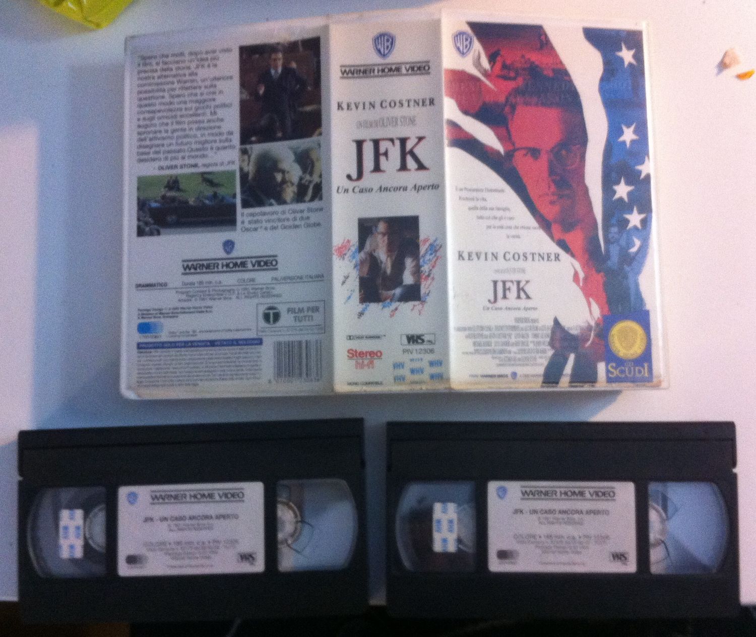 TeknoFilm – 2 VHS – JFK UN CASO ANCORA APERTO di Oliver Stone (1991) - WARNER BROS TeknoFilm – 2 VHS – JFK UN CASO ANCORA APERTO di Oliver Stone (1991) - WARNER BROS