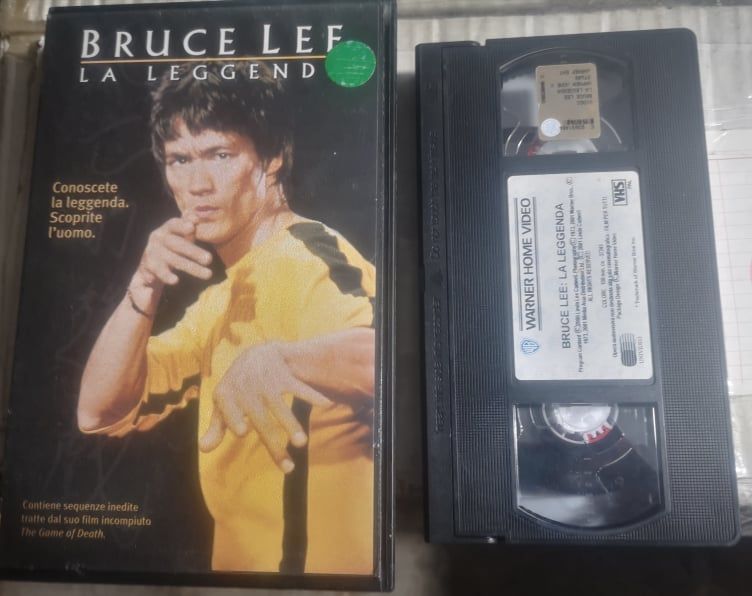 TeknoFilm – VHS – BRUCE LEE - LA LEGGENDA di John Little (2000) - WARNER BROS TeknoFilm – VHS – BRUCE LEE - LA LEGGENDA di John Little (2000) - WARNER BROS