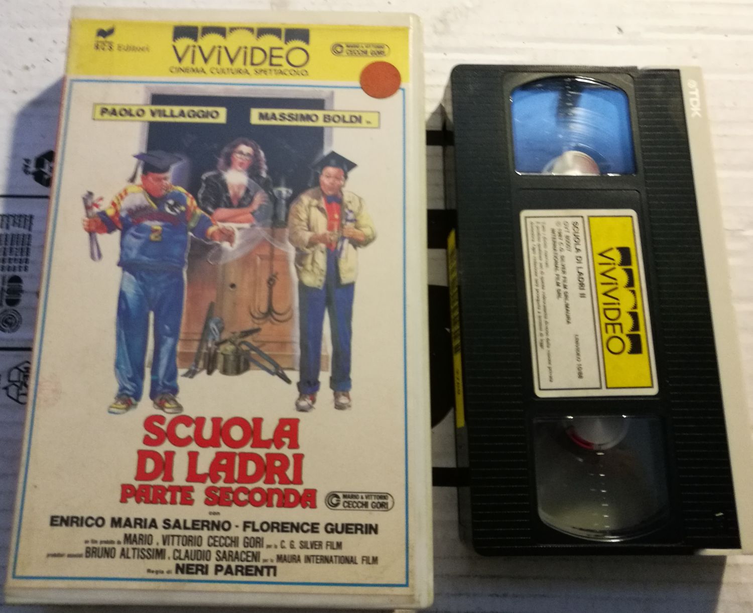 TeknoFilm – VHS – SCUOLA DI LADRI 2 Parte seconda di Neri Parenti (1987) - VIVIVIDEO TeknoFilm – VHS – SCUOLA DI LADRI 2 Parte seconda di Neri Parenti (1987) - VIVIVIDEO