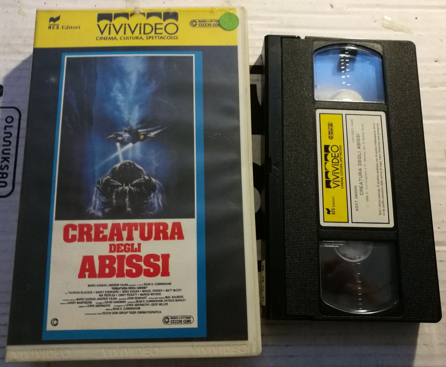 TeknoFilm – VHS – CREATURA DEGLI ABISSI di Sean S. Cunningham (1989) - VIVIVIDEO TeknoFilm – VHS – CREATURA DEGLI ABISSI di Sean S. Cunningham (1989) - VIVIVIDEO