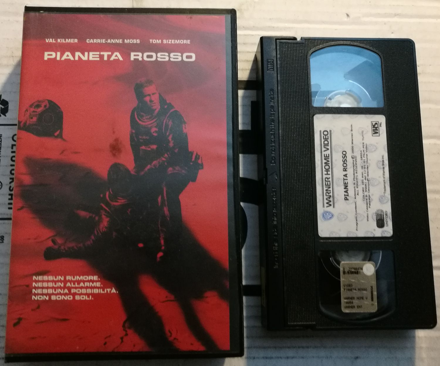 TeknoFilm – VHS – PIANETA ROSSO di Anthony Hoffman (2000) - WARNER BROS TeknoFilm – VHS – PIANETA ROSSO di Anthony Hoffman (2000) - WARNER BROS