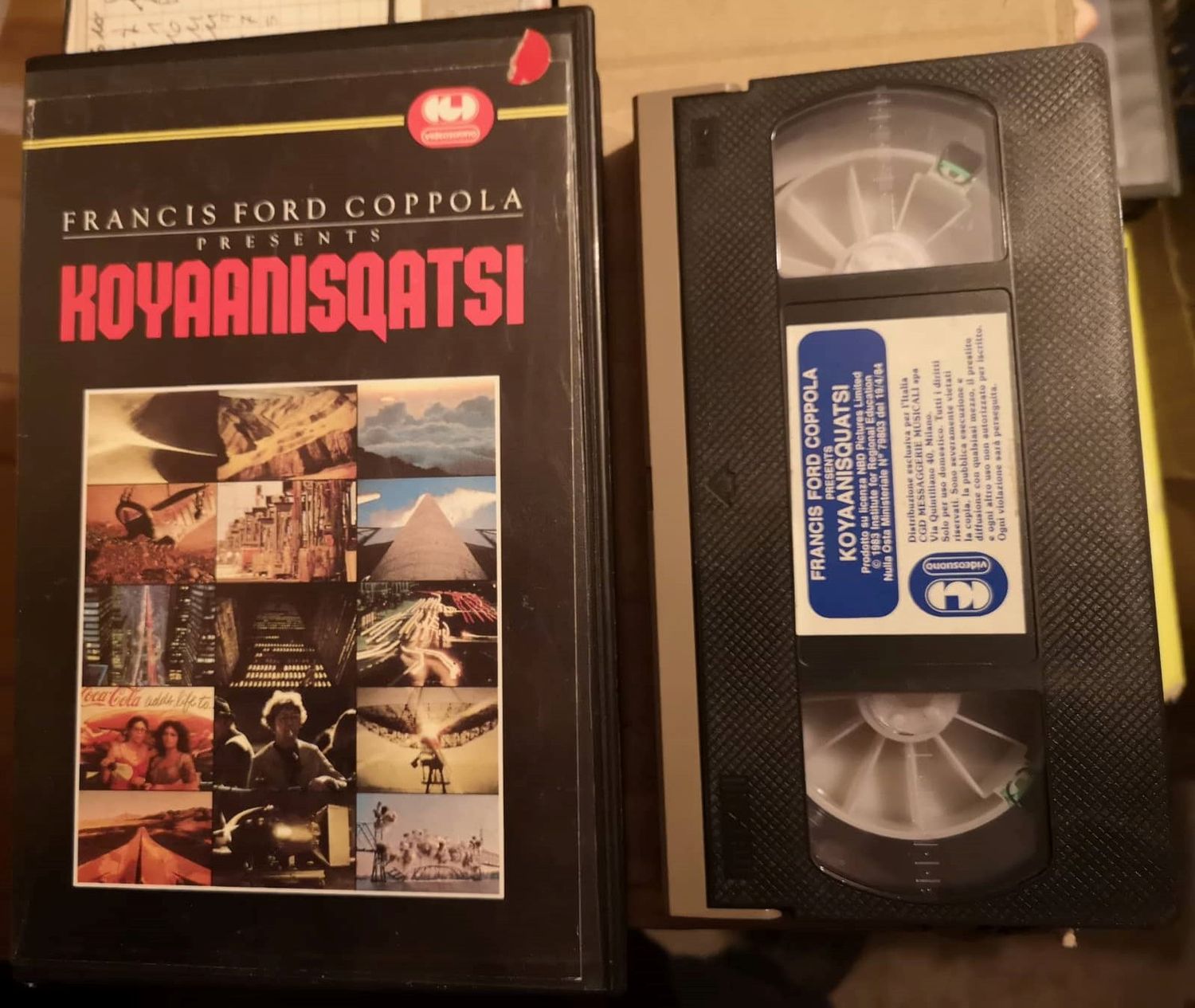 TeknoFilm - VHS – KOYAANISQATSI di Godfrey Reggio (1983) - CECCHI GORI HOME VIDEO TeknoFilm - VHS – KOYAANISQATSI di Godfrey Reggio (1983) - CECCHI GORI HOME VIDEO