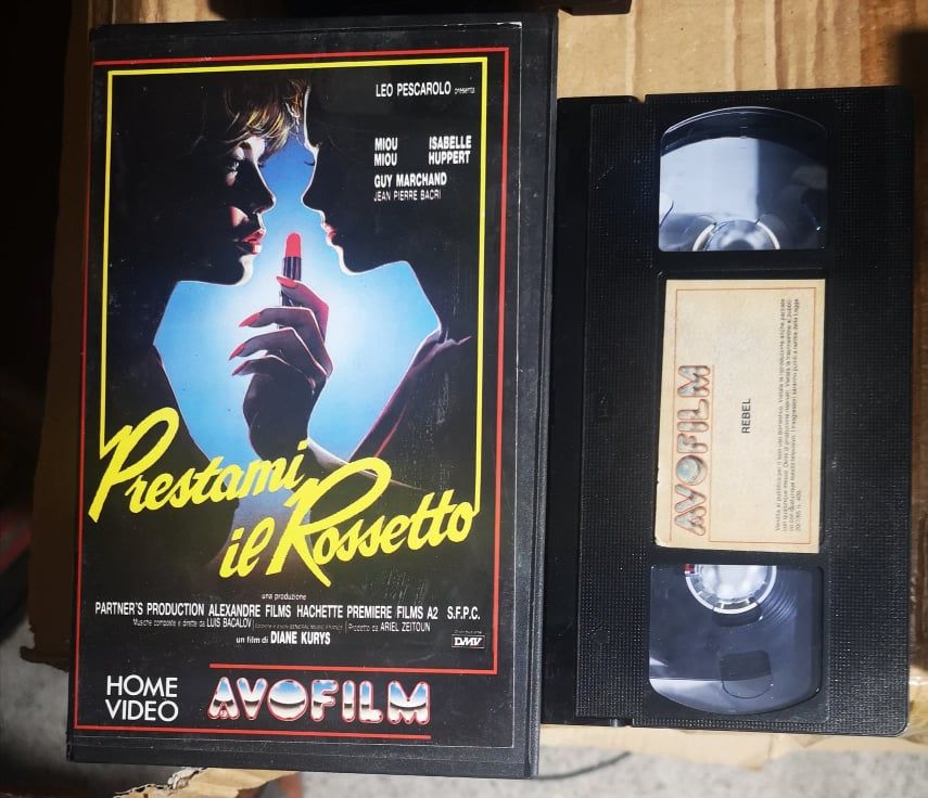 TeknoFilm - VHS – PRESTAMI IL ROSSETTO di Diane Kurys (1982) - AVOFILM (INEDITO IN DVD) TeknoFilm - VHS – PRESTAMI IL ROSSETTO di Diane Kurys (1982) - AVOFILM (INEDITO IN DVD)