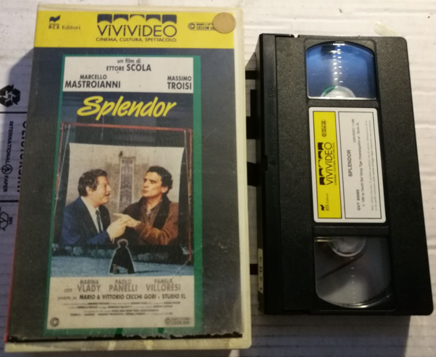 TeknoFilm - VHS – SPLENDOR di Ettore Scola (1988) - VIVIVIDEO TeknoFilm - VHS – SPLENDOR di Ettore Scola (1988) - VIVIVIDEO