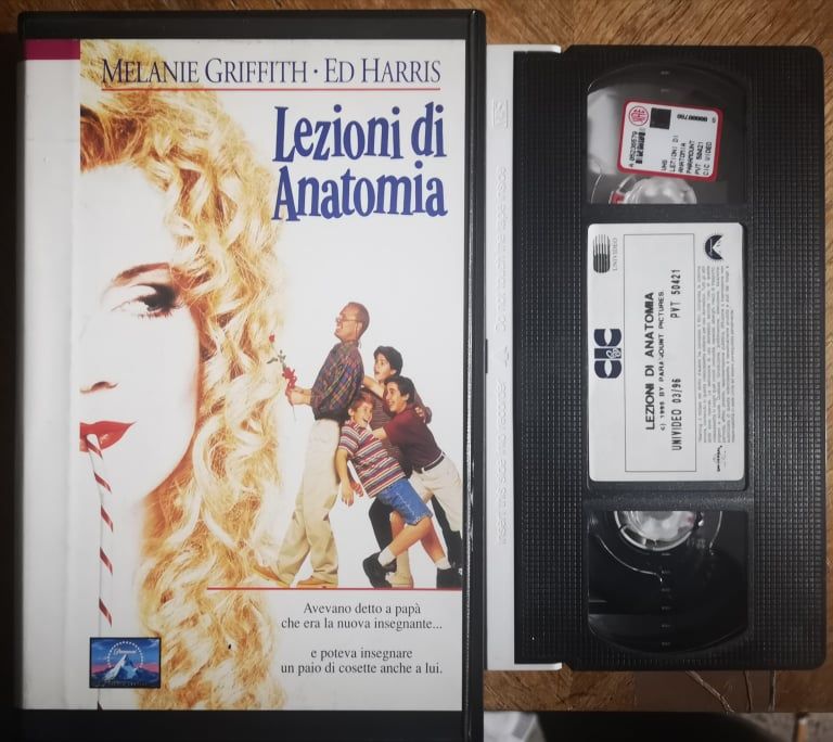 TeknoFilm - VHS – LEZIONI DI ANATOMIA di Richard Benjamin (1994) - CIC TeknoFilm - VHS – LEZIONI DI ANATOMIA di Richard Benjamin (1994) - CIC