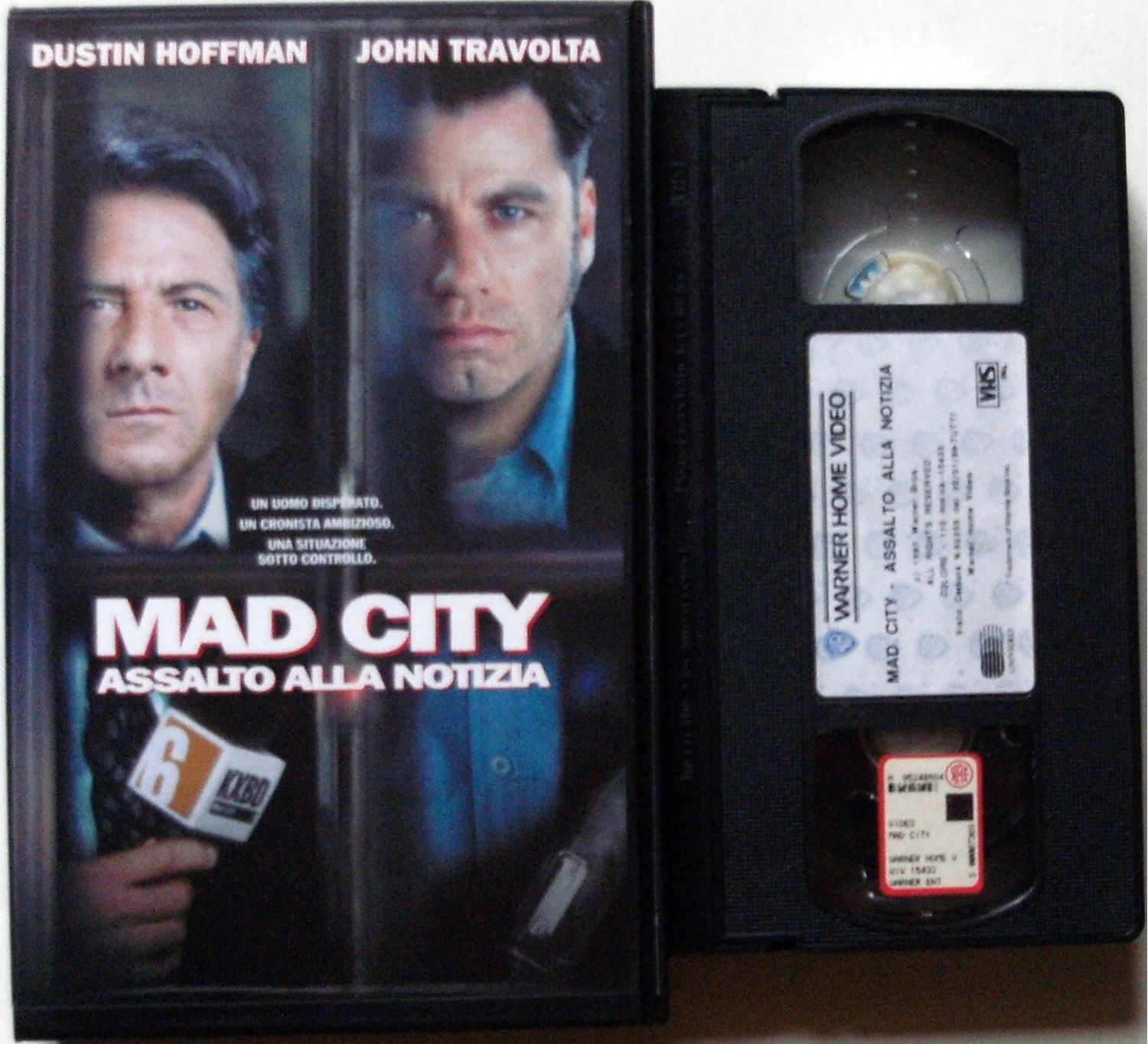 TeknoFilm - VHS - MAD CITY - ASSALTO ALLA NOTIZIA di Constantin Costa-Gavras (1997) - WARNER BROS TeknoFilm - VHS - MAD CITY - ASSALTO ALLA NOTIZIA di Constantin Costa-Gavras (1997) - WARNER BROS