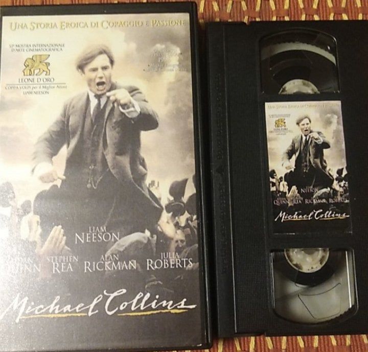TeknoFilm - VHS - MICHAEL COLLINS di Neil Jordan (1996) - WARNER BROS TeknoFilm - VHS - MICHAEL COLLINS di Neil Jordan (1996) - WARNER BROS