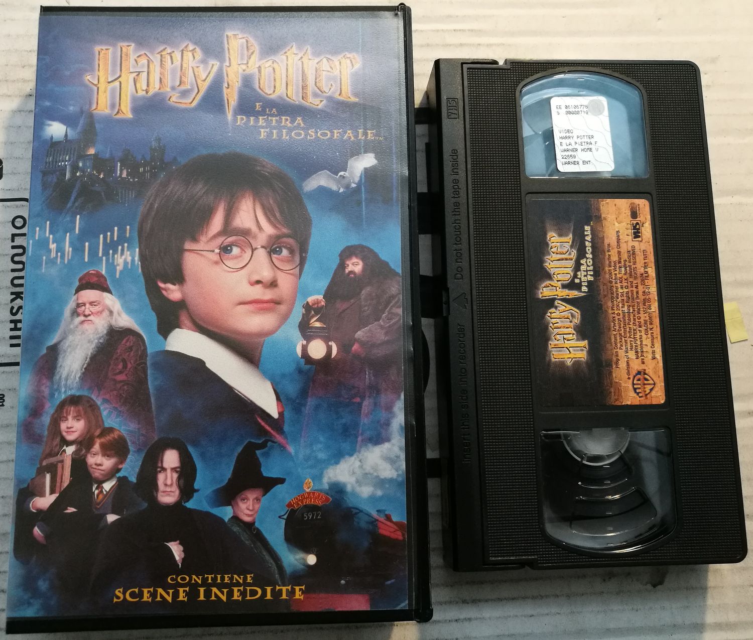 TeknoFilm - VHS - HARRY POTTER E LA PIETRA FILOSOFALE di Chris Columbus (2001) - WARNER BROS TeknoFilm - VHS - HARRY POTTER E LA PIETRA FILOSOFALE di Chris Columbus (2001) - WARNER BROS