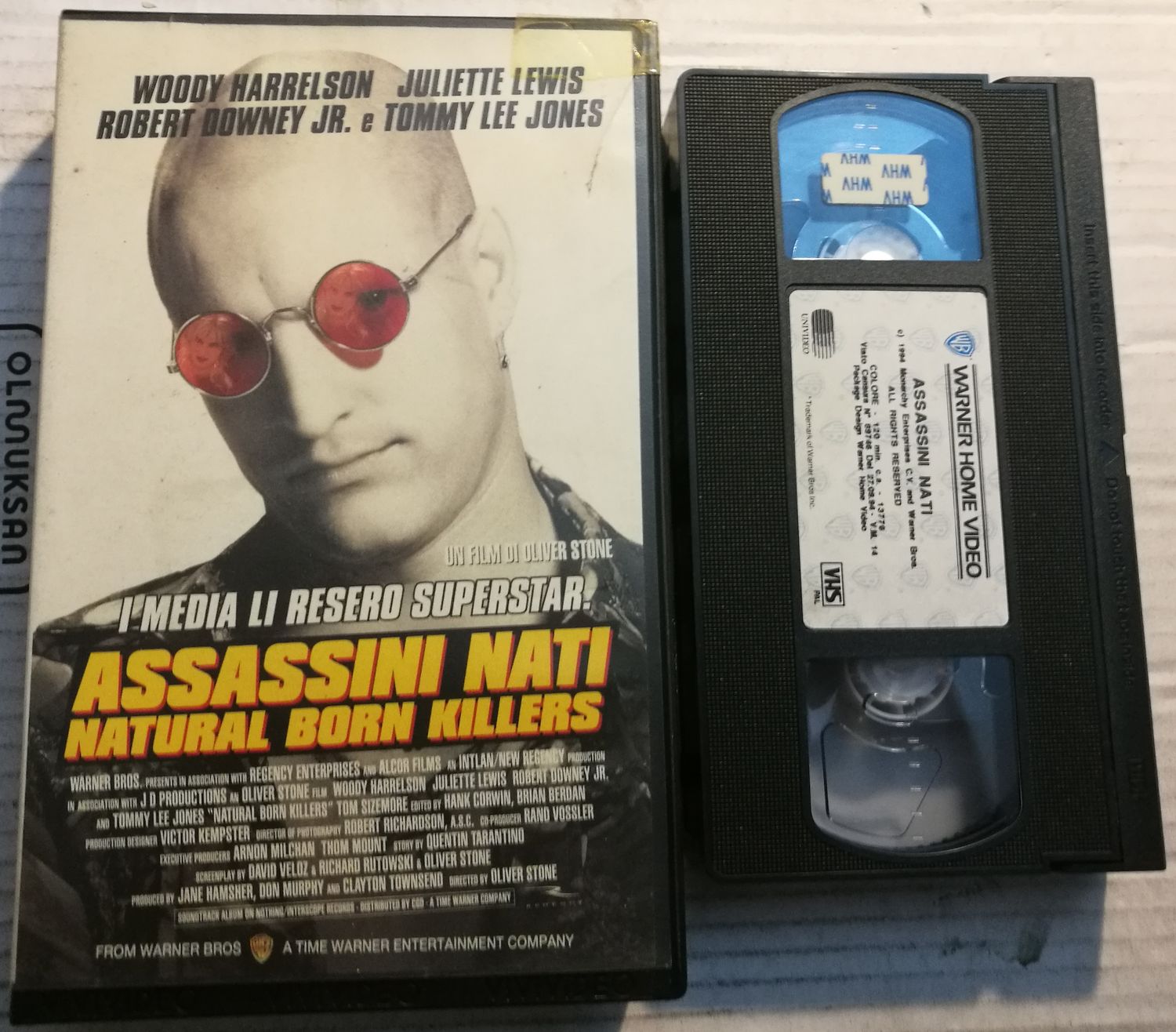 TeknoFilm - VHS - ASSASSINI NATI - NATURAL BORN KILLER di Oliver Stone (1994) - WARNER BROS TeknoFilm - VHS - ASSASSINI NATI - NATURAL BORN KILLER di Oliver Stone (1994) - WARNER BROS