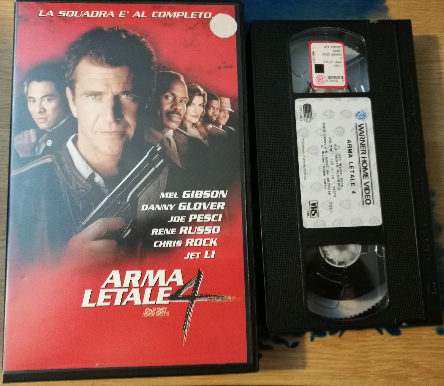 TeknoFilm - VHS - ARMA LETALE 4 di Richard Donner (1998) - WARNER BROS TeknoFilm - VHS - ARMA LETALE 4 di Richard Donner (1998) - WARNER BROS