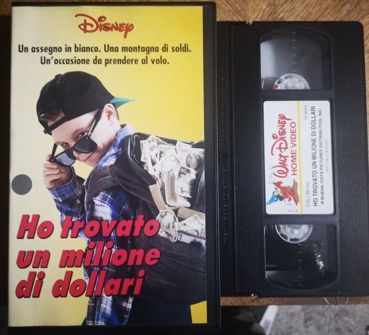 TeknoFilm - VHS – HO TROVATO UN MILIONE DI DOLLARI di Rupert Wainwright (1994) - WALT DISNEY TeknoFilm - VHS – HO TROVATO UN MILIONE DI DOLLARI di Rupert Wainwright (1994) - WALT DISNEY