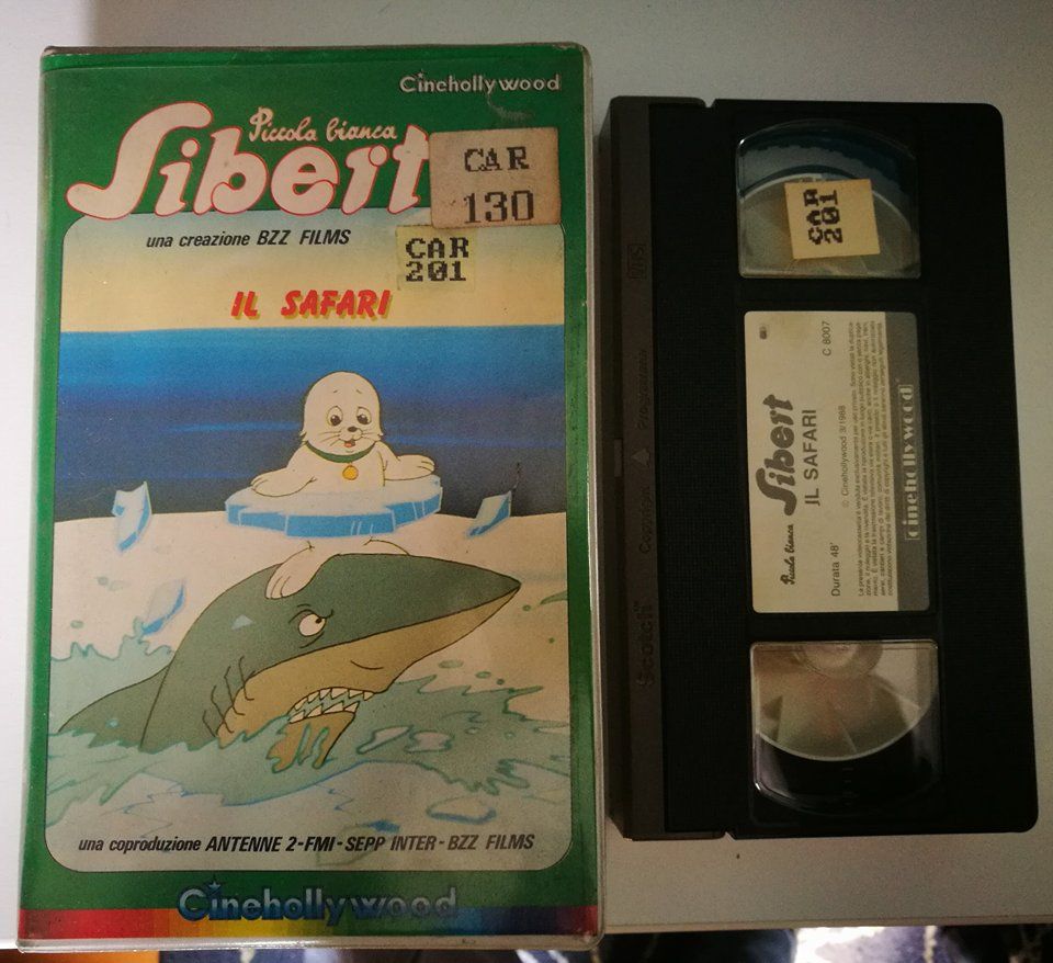 TeknoFilm - VHS – PICCOLA BIANCA SIBERT - IL SAFARI di John Allan Armstrong e Al Lowenheim (1984) - CINEHOLLYWOOD (INEDITO IN DVD) TeknoFilm - VHS – PICCOLA BIANCA SIBERT - IL SAFARI di John Allan Armstrong e Al Lowenheim (1984) - CINEHOLLYWOOD (INEDITO IN DVD)