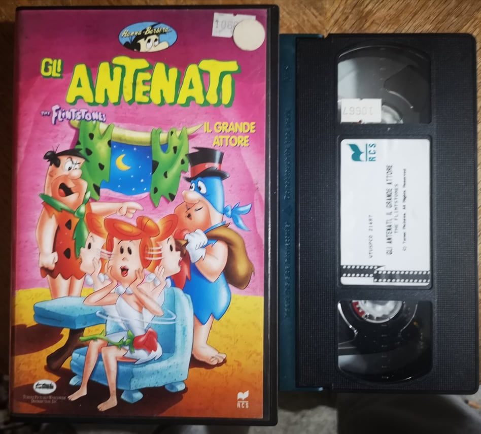 TeknoFilm - VHS – THE FLINTSTONES - GLI ANTENATI - IL GRANDE ATTORE di William Hanna e Joseph Barbera (1960) - RCS (INEDITO IN DVD)