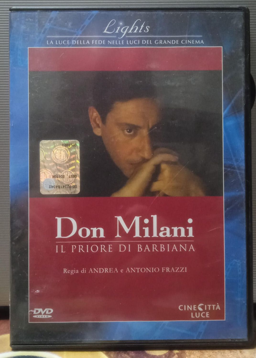 TeknoFilm - DVD – DON MILANI - IL PRIORE DI BARBIANA di Andrea Frazzi, e Antonio Frazzi (1997) - FAMIGLIA CRISTIANA TeknoFilm - DVD – DON MILANI - IL PRIORE DI BARBIANA di Andrea Frazzi, e Antonio Frazzi (1997) - FAMIGLIA CRISTIANA