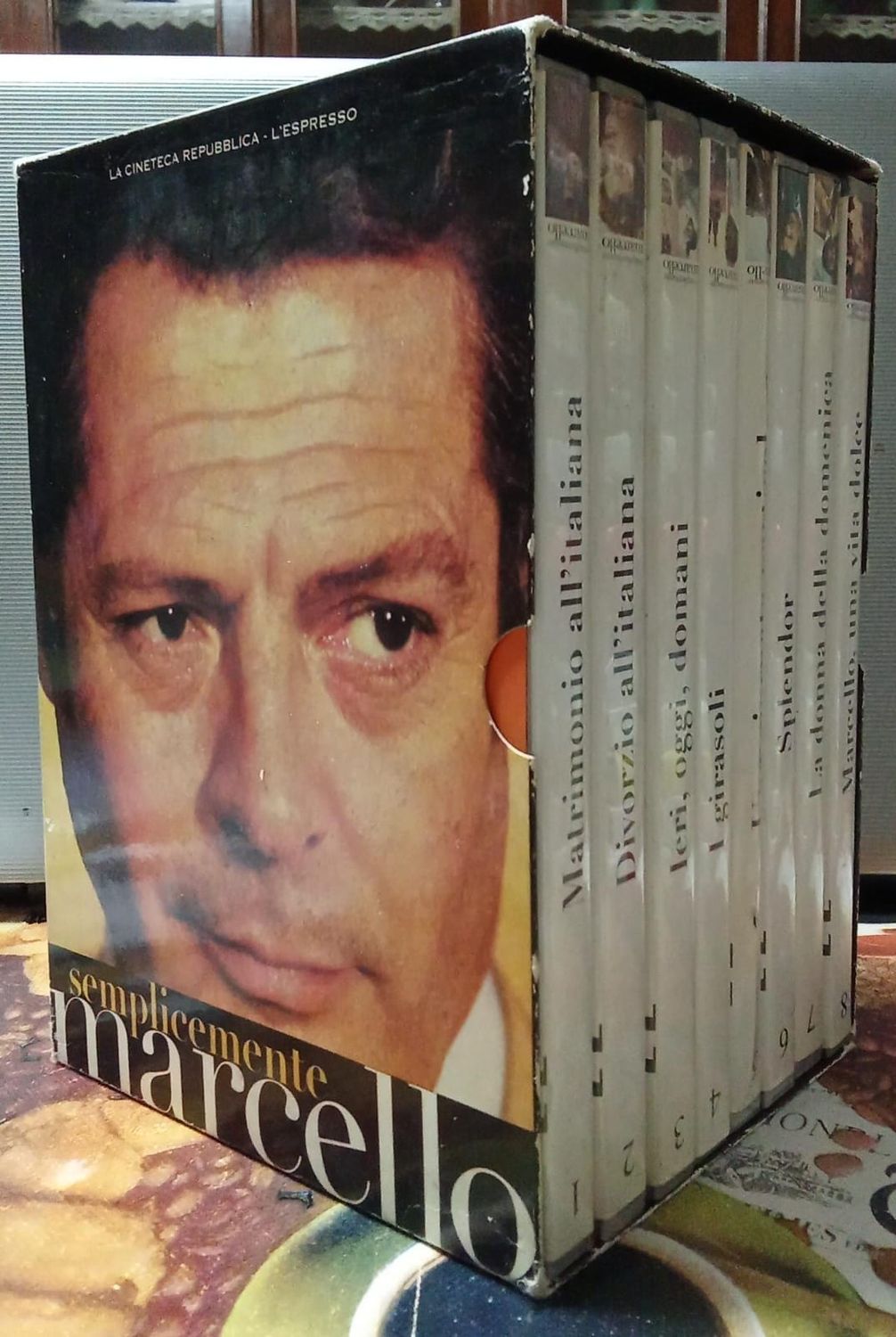 TeknoFilm - BOX 8 DVD  – Semplicemente Marcello Mastroianni (2010) - REPUBBLICA/L'ESPRESSO