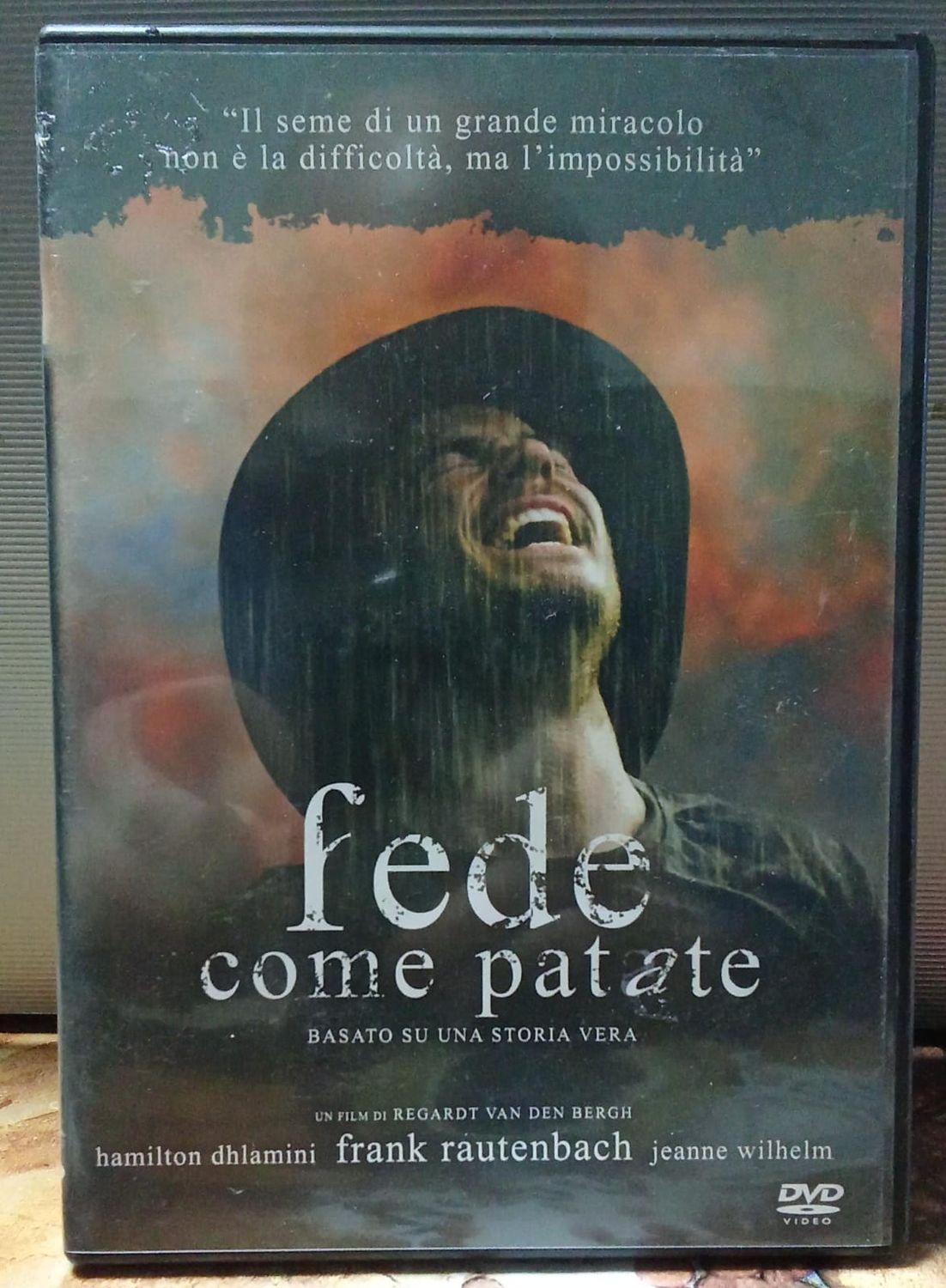 TeknoFilm - DVD - Fede Come Patate di Regardt van den Bergh (2006) - DEBORAH & BROTHERS TeknoFilm - DVD - Fede Come Patate di Regardt van den Bergh (2006) - DEBORAH & BROTHERS
