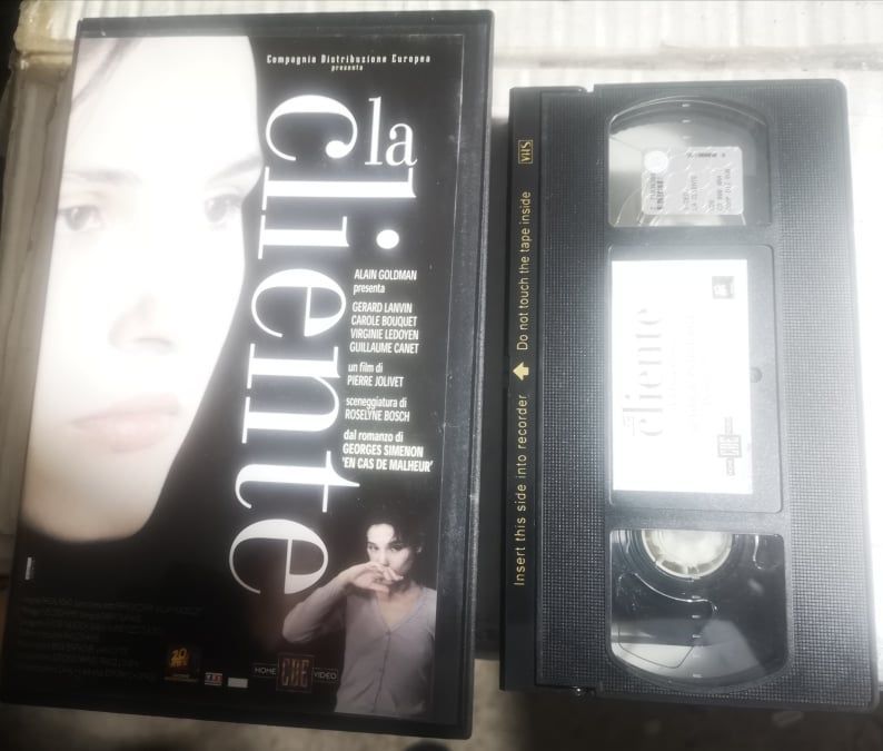TeknoFilm - VHS – LA CLIENTE di Pierre Jolivet (1998) - 20TH CENTURY FOX (INEDITO IN DVD) TeknoFilm - VHS – LA CLIENTE di Pierre Jolivet (1998) - 20TH CENTURY FOX (INEDITO IN DVD)