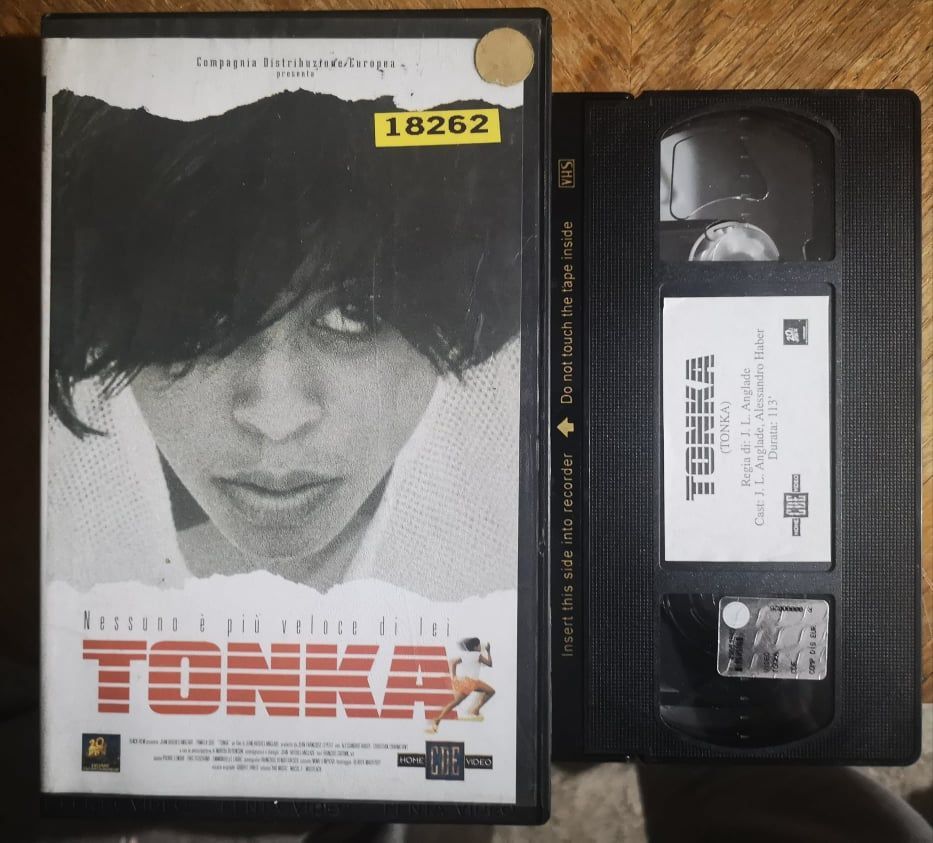 TeknoFilm - VHS – TONKA di Jean-Hugues Anglade (1997) - 20TH CENTURY FOX (INEDITO IN DVD) TeknoFilm - VHS – TONKA di Jean-Hugues Anglade (1997) - 20TH CENTURY FOX (INEDITO IN DVD)