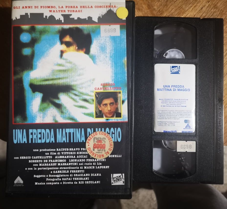 TeknoFilm - VHS – UNA FREDDA MATTINA DI MAGGIO di Vittorio Sindoni (1990) - FOX VIDEO (INEDITO IN DVD) TeknoFilm - VHS – UNA FREDDA MATTINA DI MAGGIO di Vittorio Sindoni (1990) - FOX VIDEO (INEDITO IN DVD)