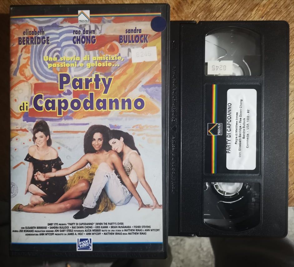 TeknoFilm - VHS – PARTY DI CAPODANNO di Matthew Irmas (1993) - FOX PRISMA (INEDITO IN DVD) TeknoFilm - VHS – PARTY DI CAPODANNO di Matthew Irmas (1993) - FOX PRISMA (INEDITO IN DVD)