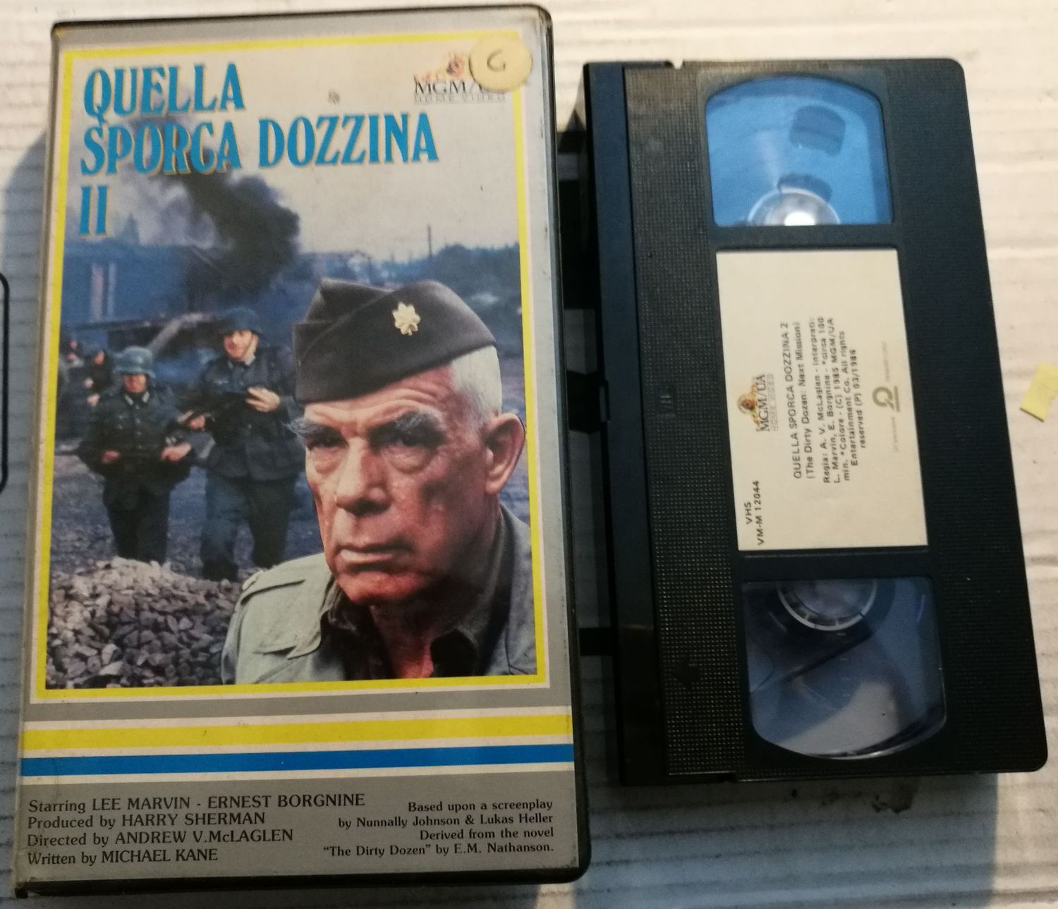 TeknoFilm - VHS – QUELLA SPORCA DOZZINA 2 di Andrew V. McLaglen (1985) - MGM (INEDITO IN DVD) TeknoFilm - VHS – QUELLA SPORCA DOZZINA 2 di Andrew V. McLaglen (1985) - MGM (INEDITO IN DVD)
