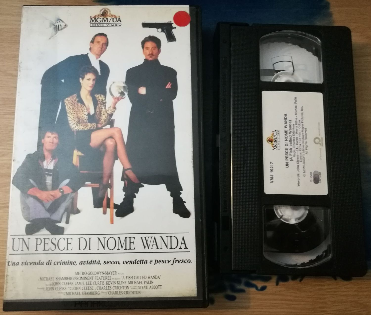 TeknoFilm - VHS – UN PESCE DI NOME WANDA di Charles Crichton (1988) - MGM TeknoFilm - VHS – UN PESCE DI NOME WANDA di Charles Crichton (1988) - MGM