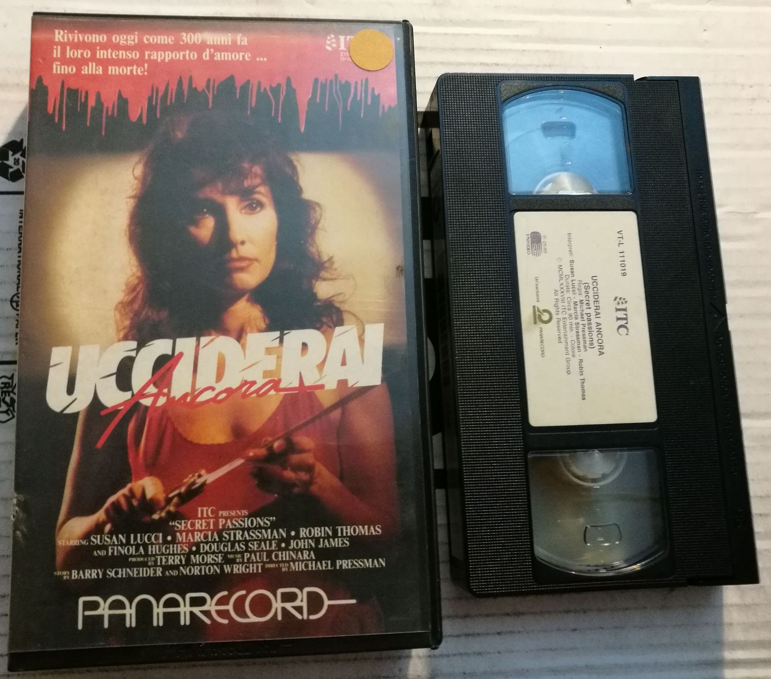 TeknoFilm - VHS – UCCIDERAI ANCORA di Michael Pressman (1987) - PANARECORD (INEDITO IN DVD) TeknoFilm - VHS – UCCIDERAI ANCORA di Michael Pressman (1987) - PANARECORD (INEDITO IN DVD)