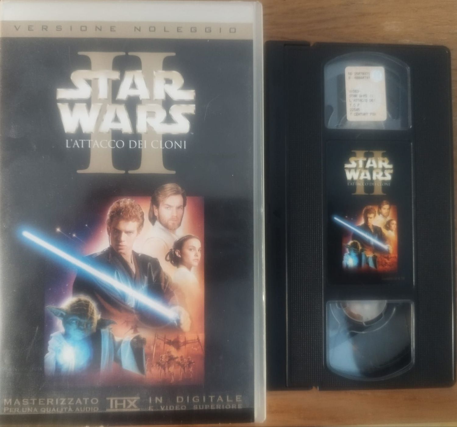 TeknoFilm – VHS (Audio THX) – STAR WARS II - L'ATTACCO DEI CLONI di George Lucas (2002) - 20TH CENTURY FOX TeknoFilm – VHS (Audio THX) – STAR WARS II - L'ATTACCO DEI CLONI di George Lucas (2002) - 20TH CENTURY FOX