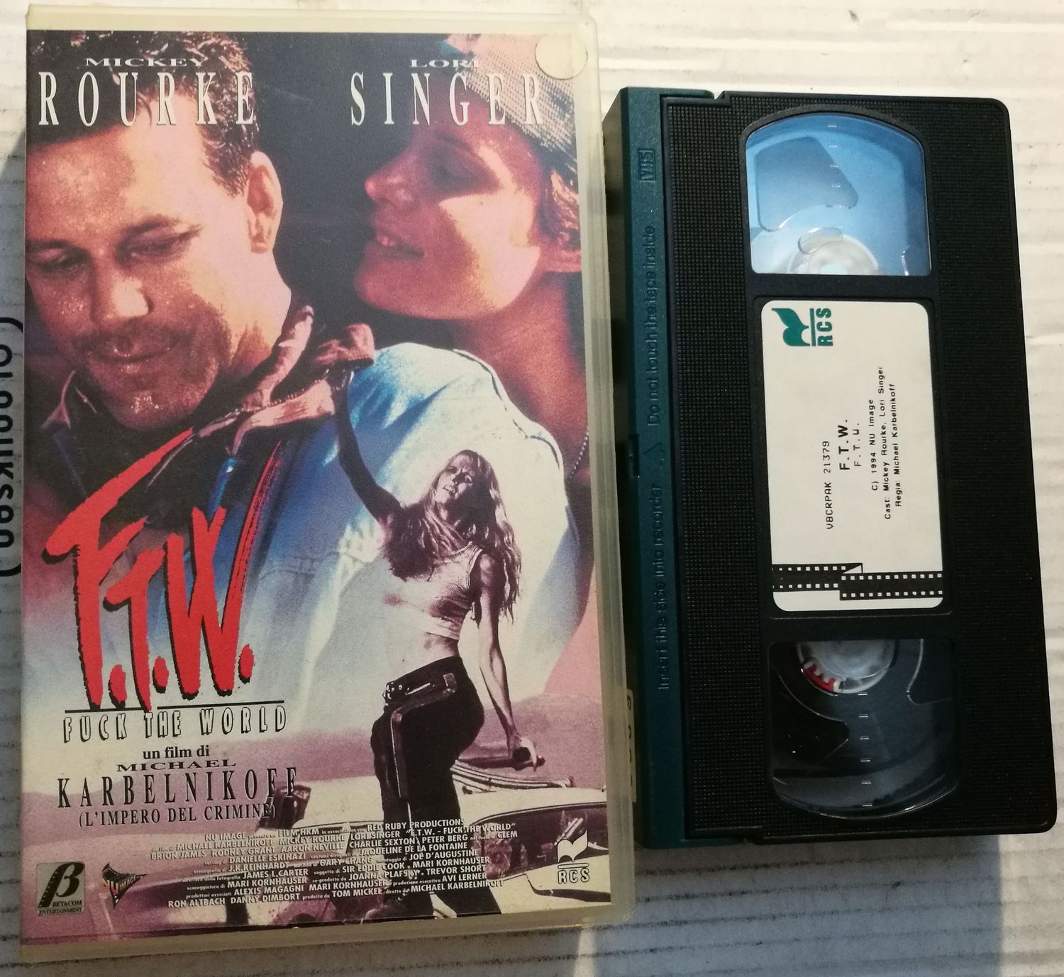 TeknoFilm - VHS – F.T.W. - FUCK THE WORLD di Michael Karbelnikoff (1994) - RCS TeknoFilm - VHS – F.T.W. - FUCK THE WORLD di Michael Karbelnikoff (1994) - RCS