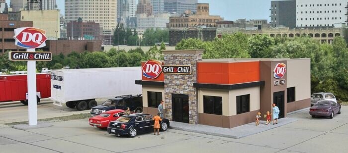 Walthers HO 933-3485 DQ Grill &amp; Chill Kit