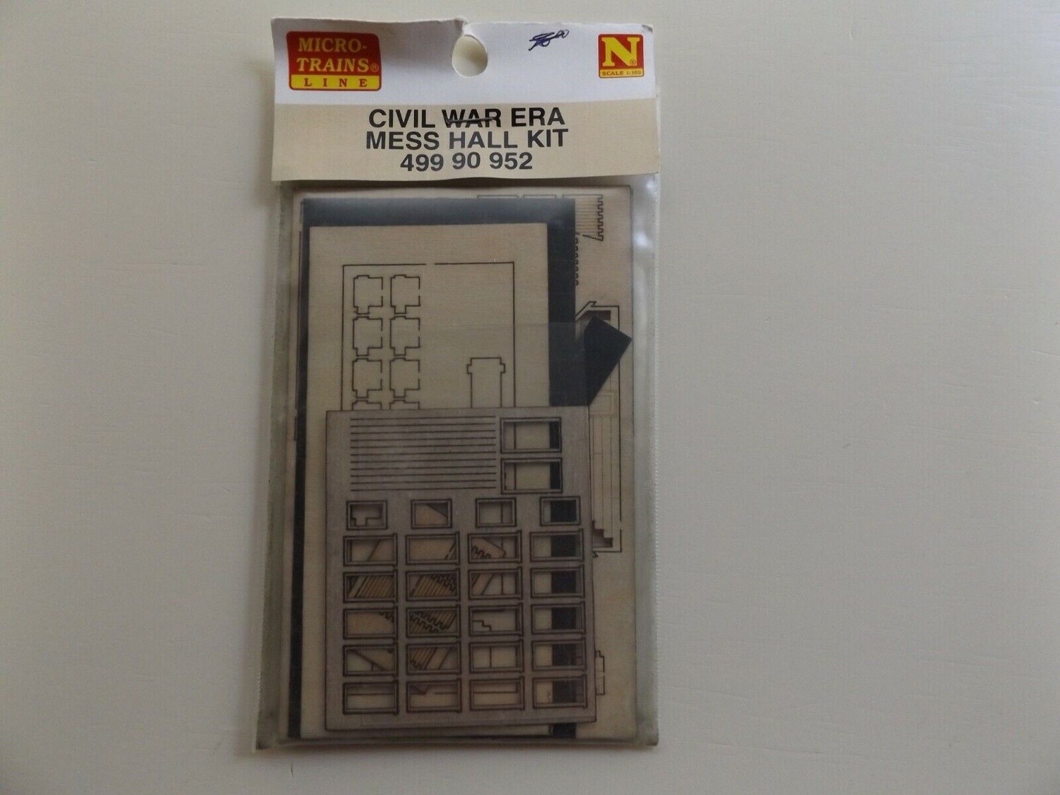 Micro-Trains 49990952 N Civil War Era Mess Hall Kit