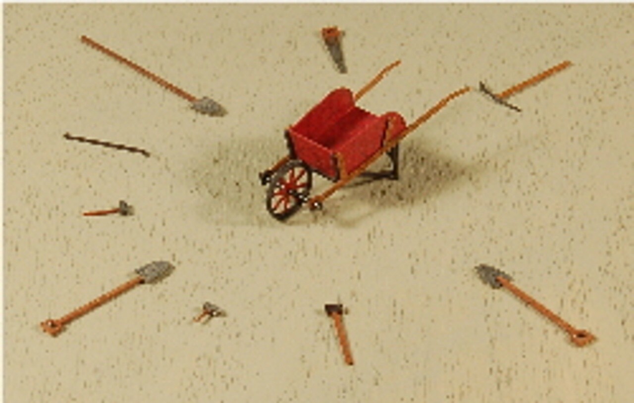 GCL 1287 HO Wheelbarrow &amp; Tool Set