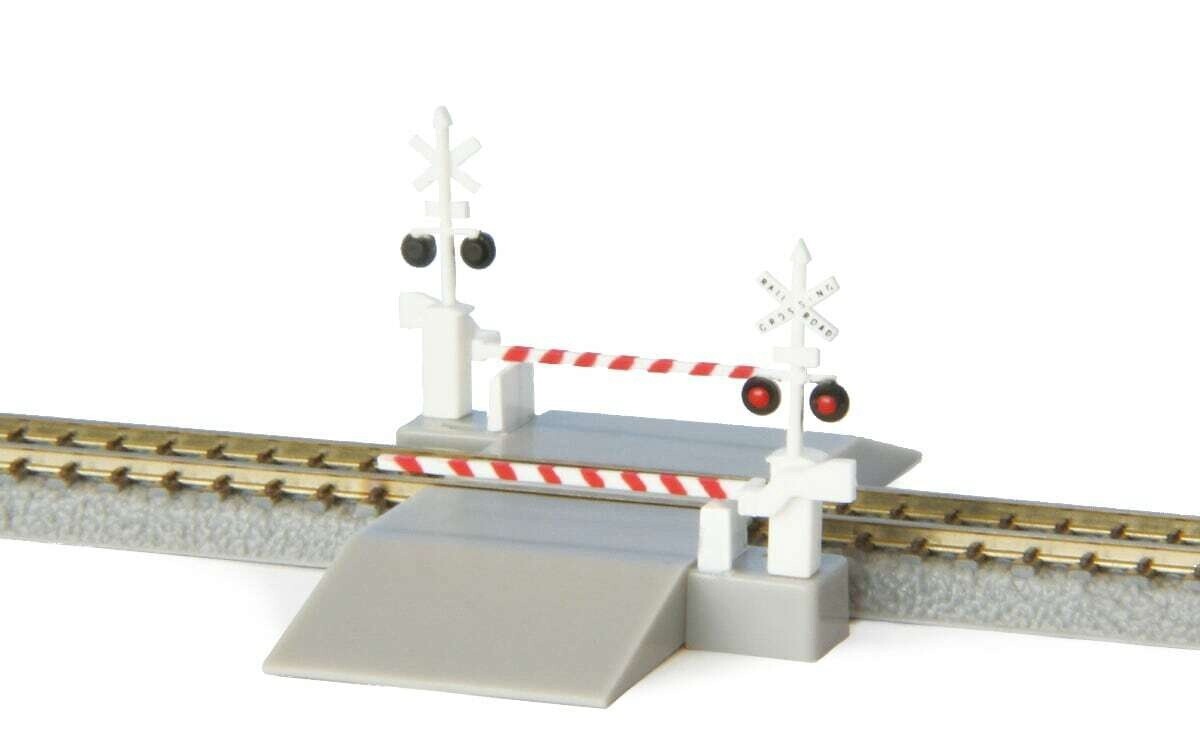 Rokuhan S045-2 Z US Railroad Crossing Set