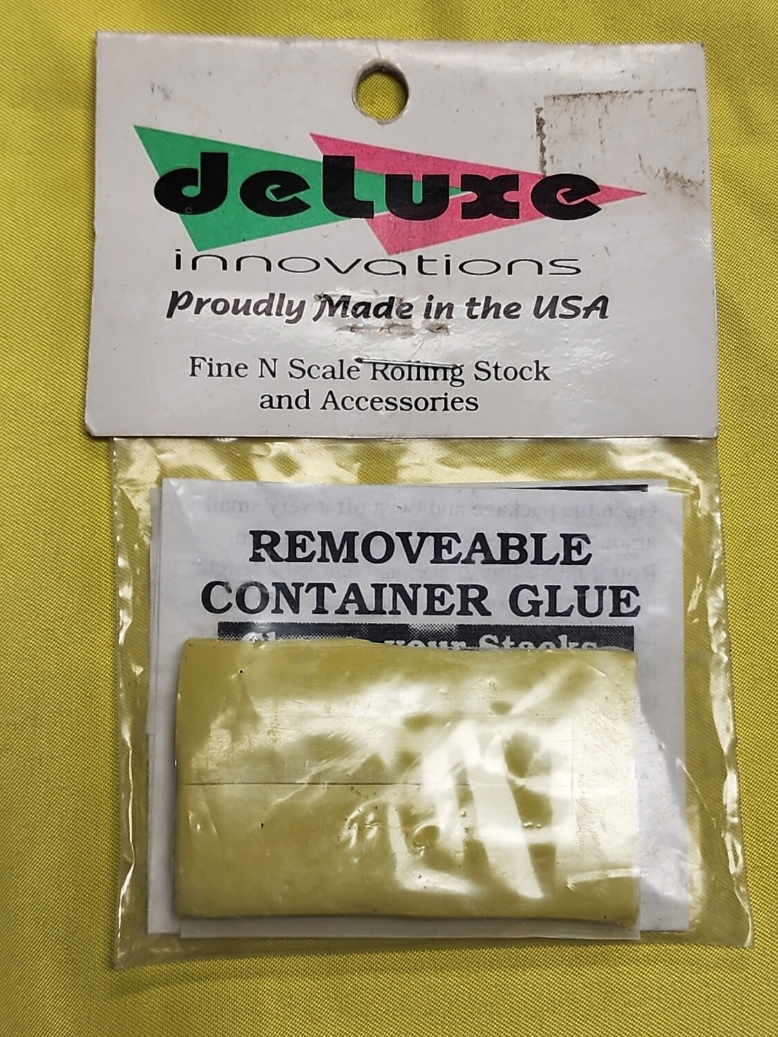 Deluxe L8-1 Container Glue