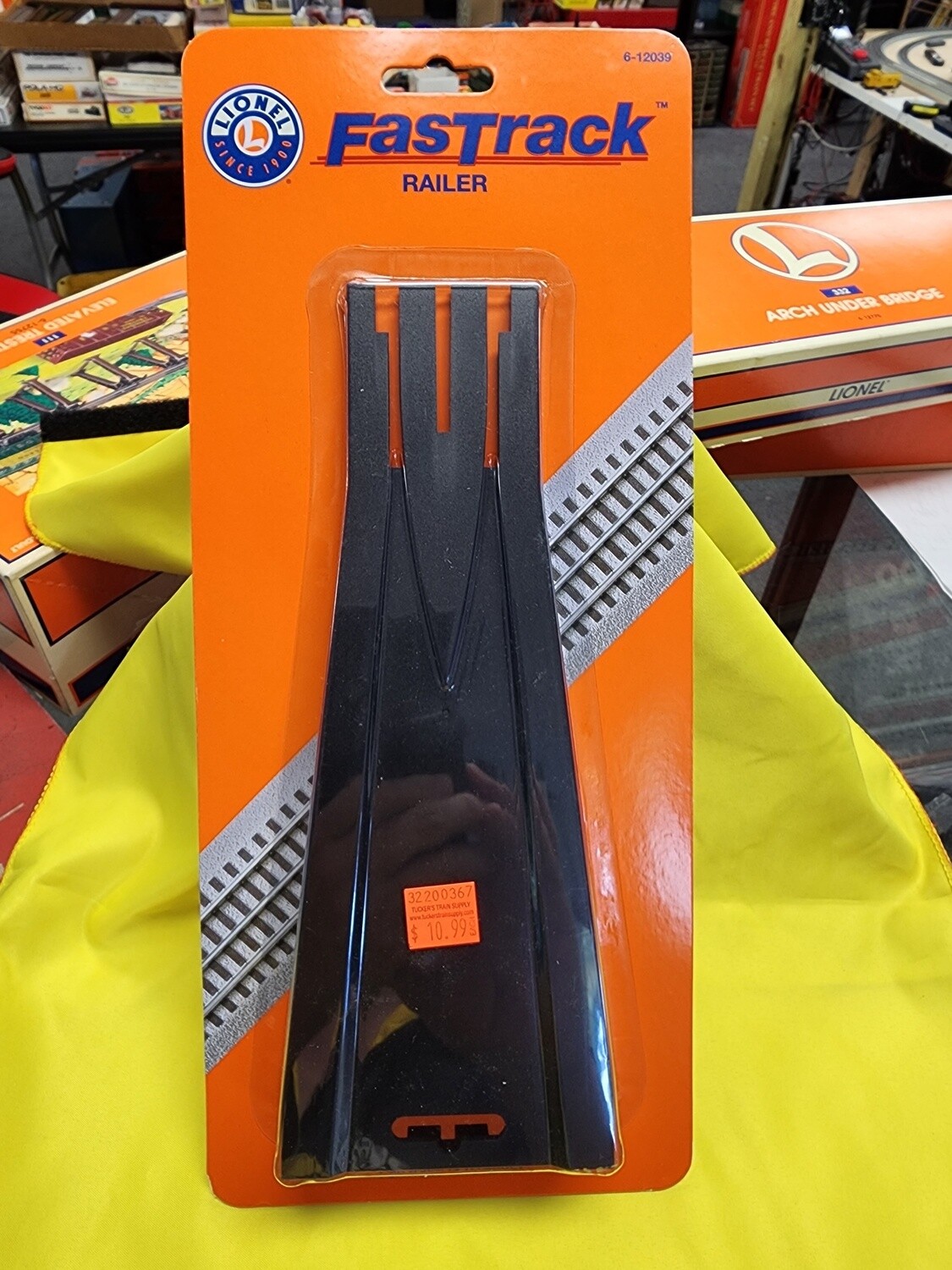 Lionel O 6-12039 FasTrack Railer