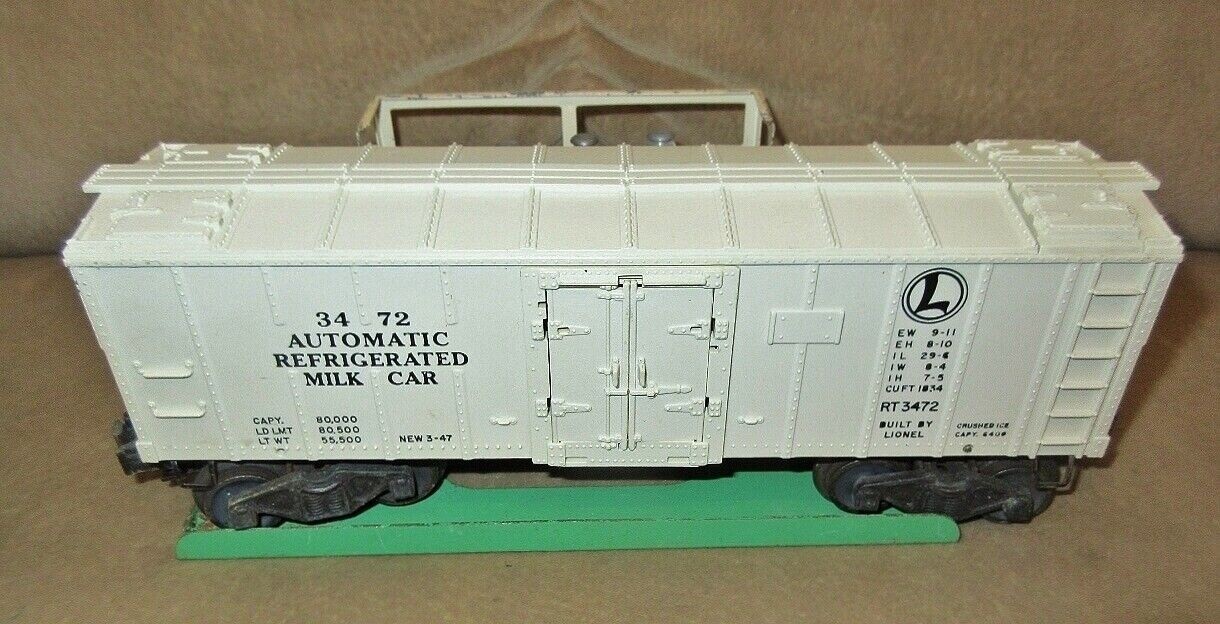 Used O Lionel #3472 Automatic Refrigerated Milk Car & Platform NO Box Works Fine