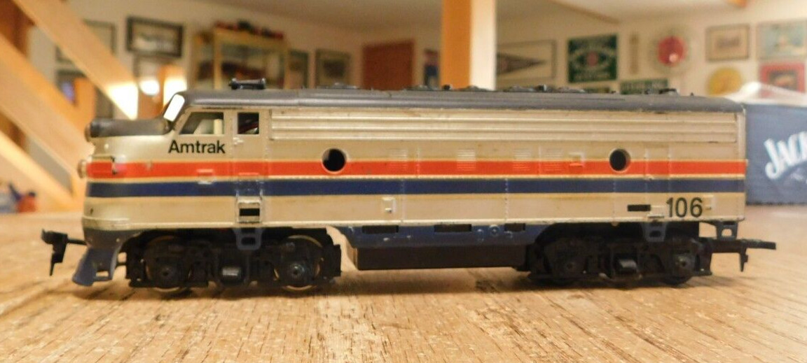 Used Vintage Life-Like HO Amtrak #106 Diesel F7A Powered Locomotive