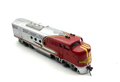 Used Bachmann F unit Diesel Locomotive Santa Fe/ATSF DC