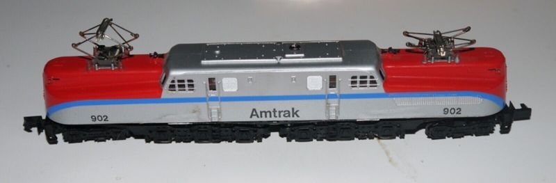 Used: N GAUGE ARNOLD AMTRAK 902 ELECTRIC GG1 LOCOMOTIVE/DC